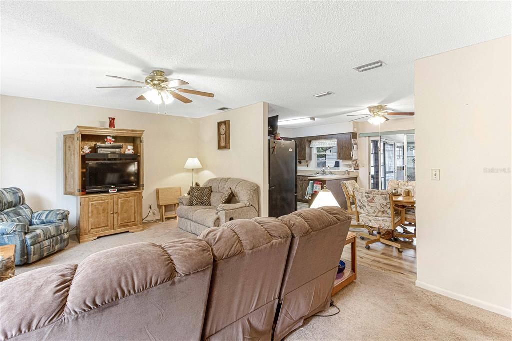 Recently Sold: $169,000 (2 beds, 2 baths, 1338 Square Feet)