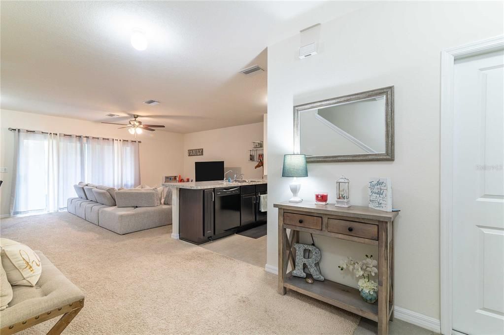 Recently Sold: $275,000 (3 beds, 2 baths, 1478 Square Feet)