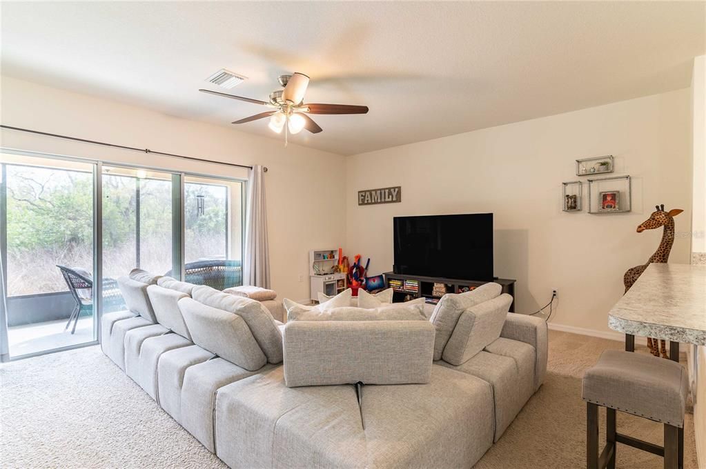 Recently Sold: $275,000 (3 beds, 2 baths, 1478 Square Feet)