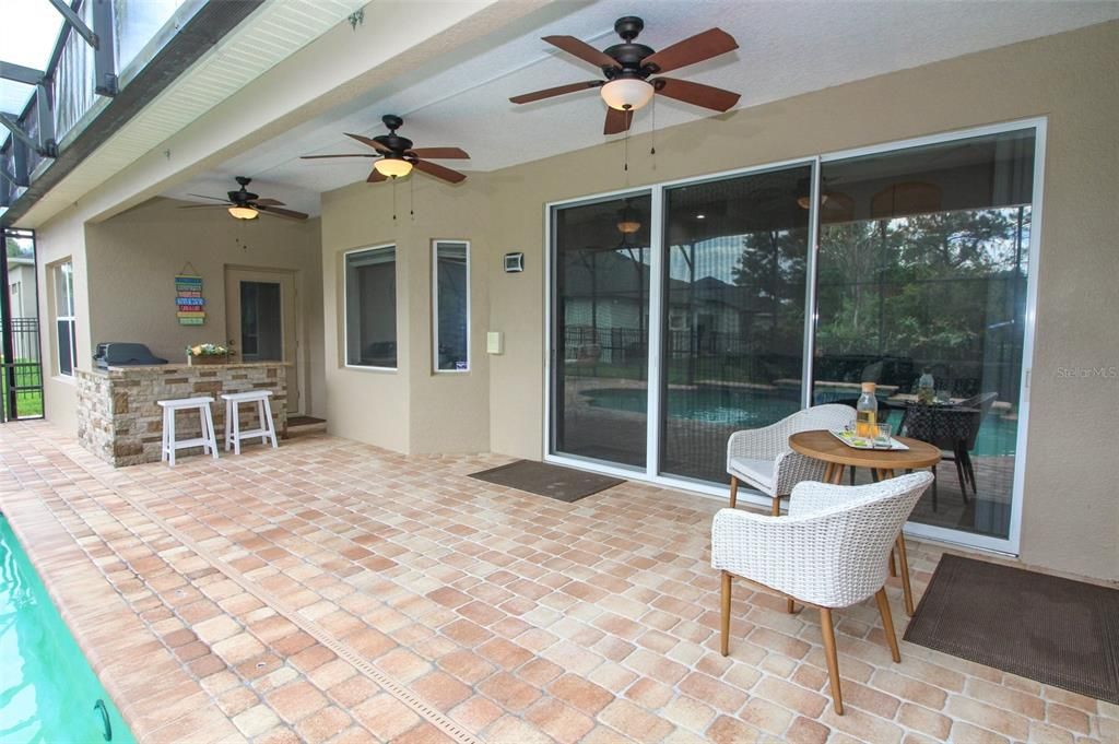 Recently Sold: $700,000 (4 beds, 3 baths, 2954 Square Feet)