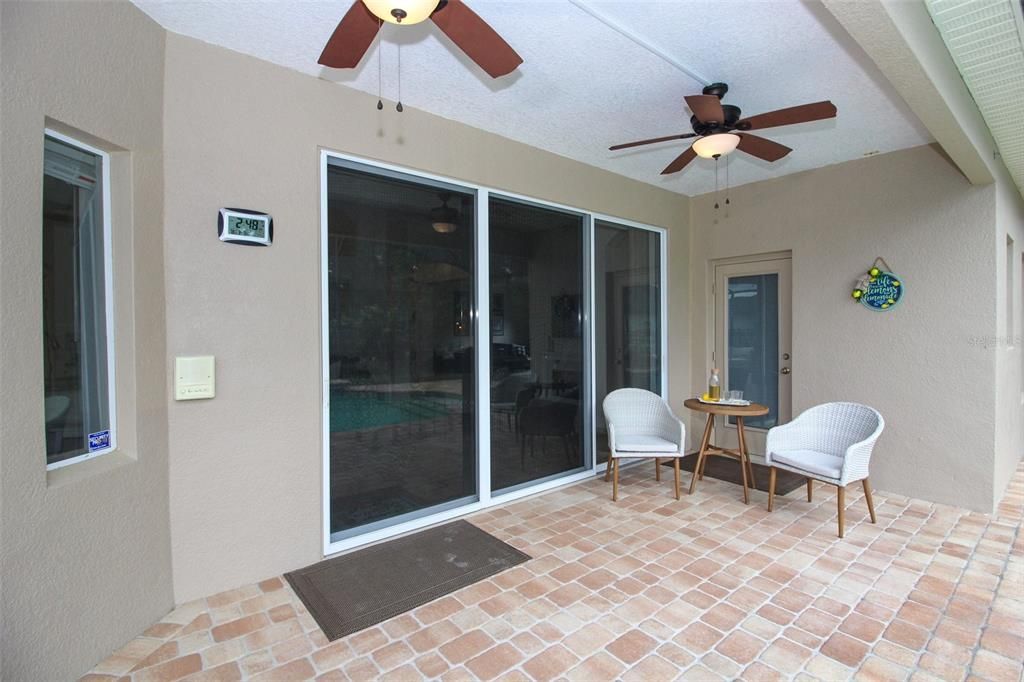 Recently Sold: $700,000 (4 beds, 3 baths, 2954 Square Feet)