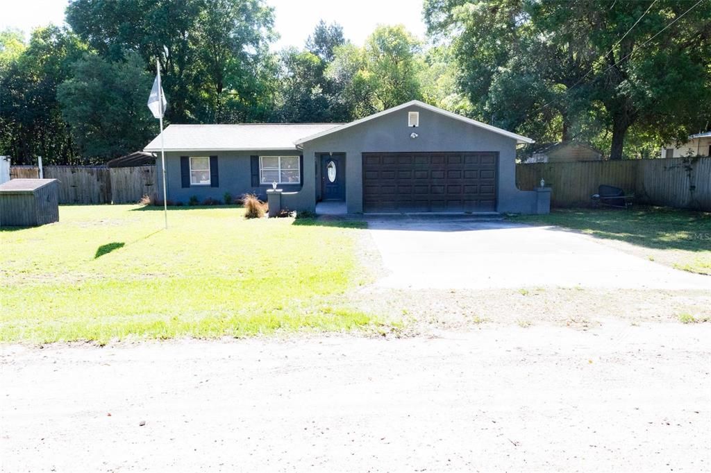 Recently Sold: $220,000 (3 beds, 2 baths, 1152 Square Feet)