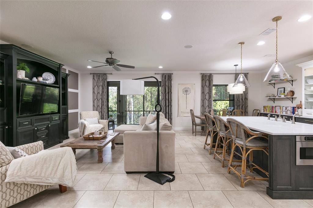 Recently Sold: $935,000 (5 beds, 3 baths, 3279 Square Feet)