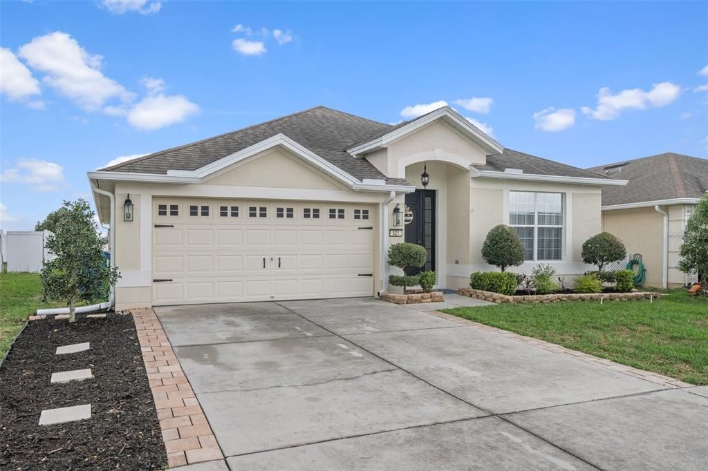 Recently Sold: $359,700 (4 beds, 2 baths, 2209 Square Feet)