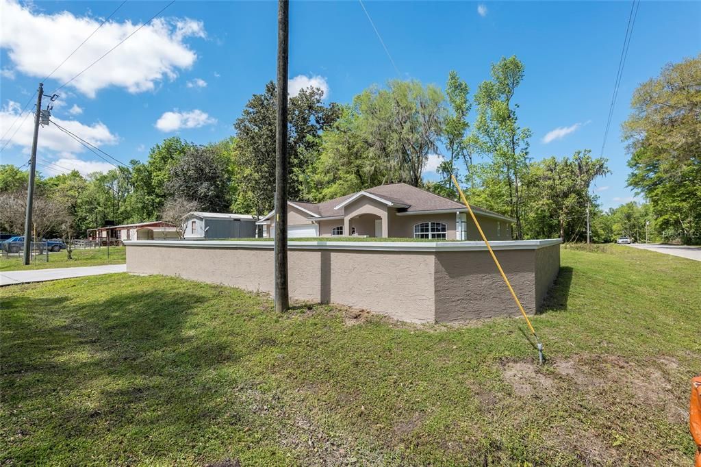 Recently Sold: $247,000 (3 beds, 2 baths, 1801 Square Feet)