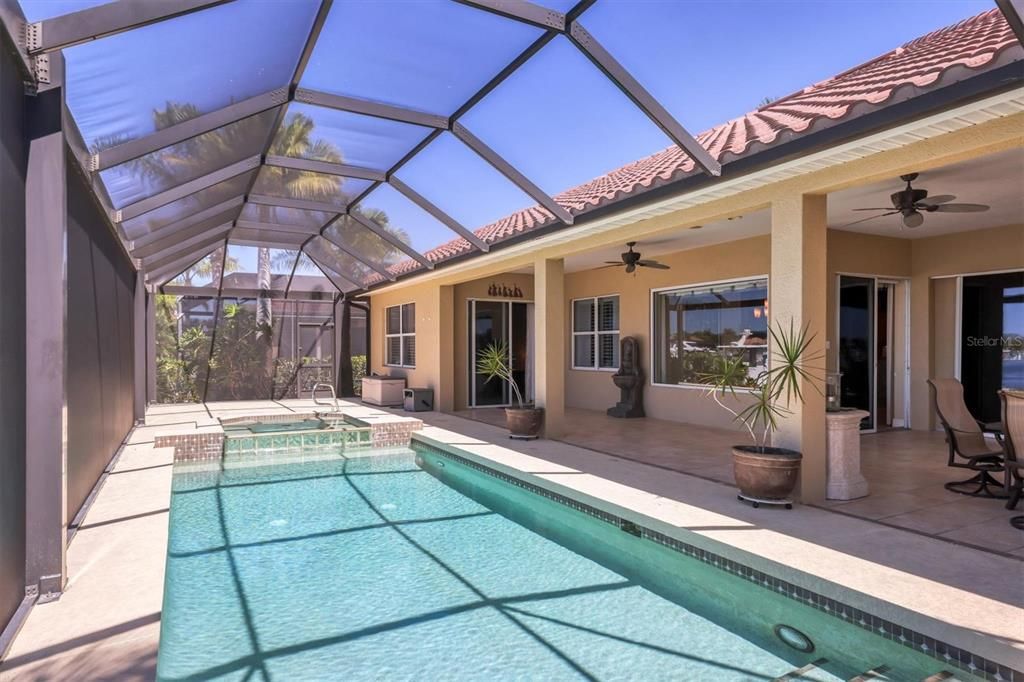 Recently Sold: $1,600,000 (3 beds, 3 baths, 2913 Square Feet)