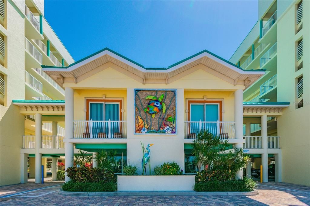 Recently Sold: $675,000 (2 beds, 2 baths, 870 Square Feet)