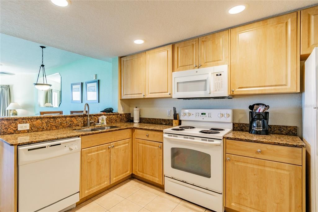 Recently Sold: $675,000 (2 beds, 2 baths, 870 Square Feet)