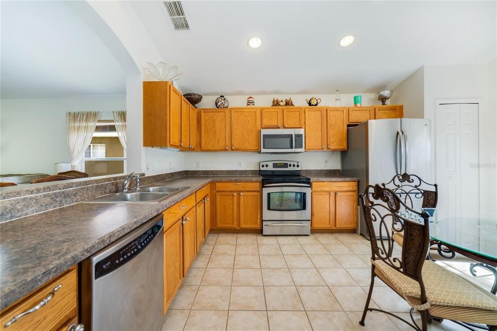 Recently Sold: $325,000 (3 beds, 2 baths, 1500 Square Feet)