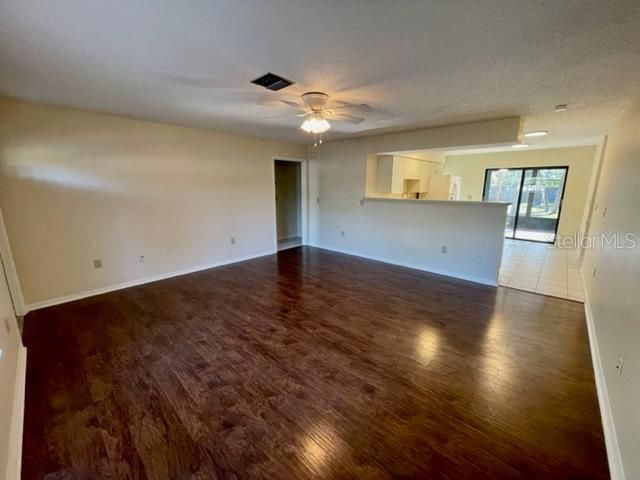 Recently Rented: $1,995 (2 beds, 2 baths, 1343 Square Feet)