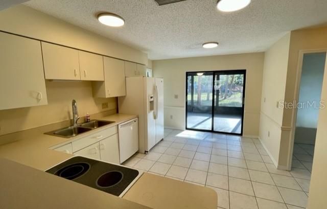 Recently Rented: $1,995 (2 beds, 2 baths, 1343 Square Feet)