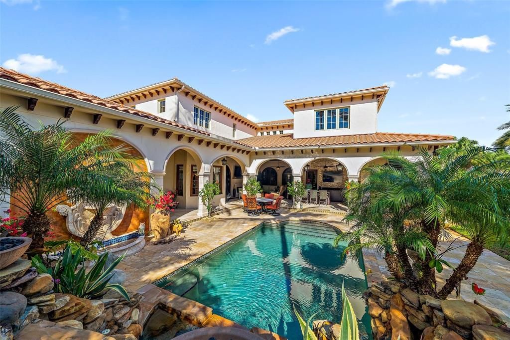 Recently Sold: $2,450,000 (4 beds, 5 baths, 6504 Square Feet)