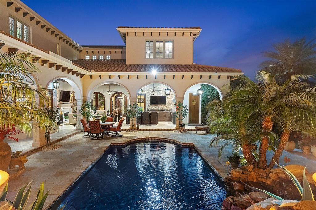 Recently Sold: $2,450,000 (4 beds, 5 baths, 6504 Square Feet)