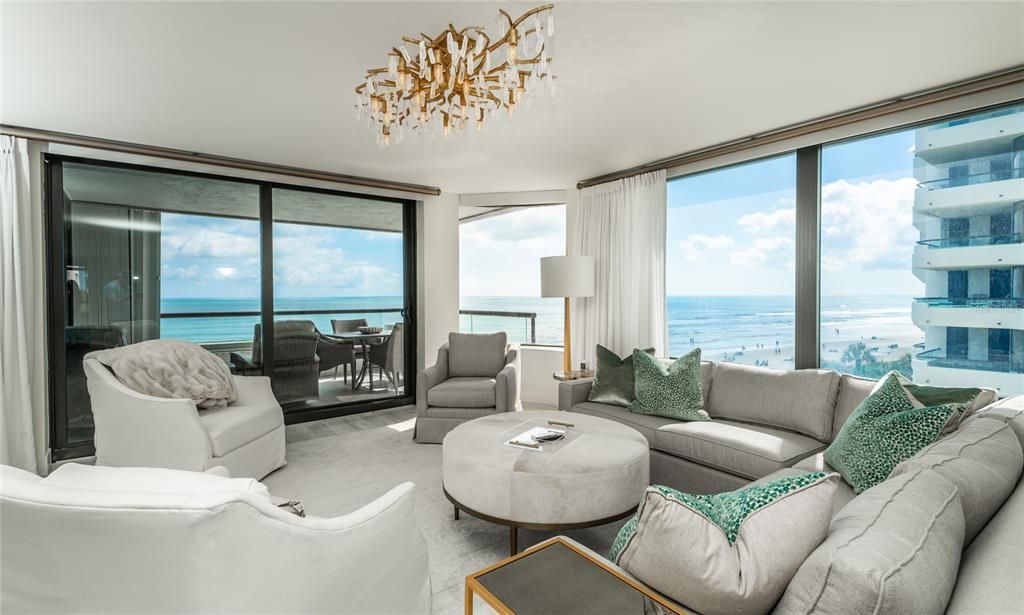 Recently Sold: $1,980,000 (3 beds, 3 baths, 2100 Square Feet)