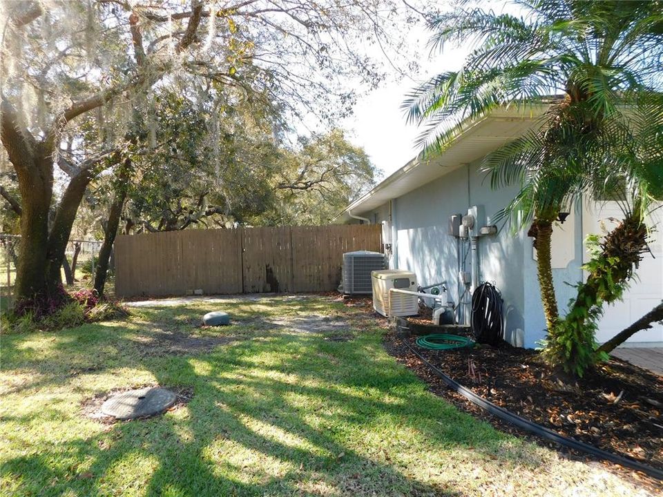 Recently Sold: $425,000 (3 beds, 2 baths, 2322 Square Feet)