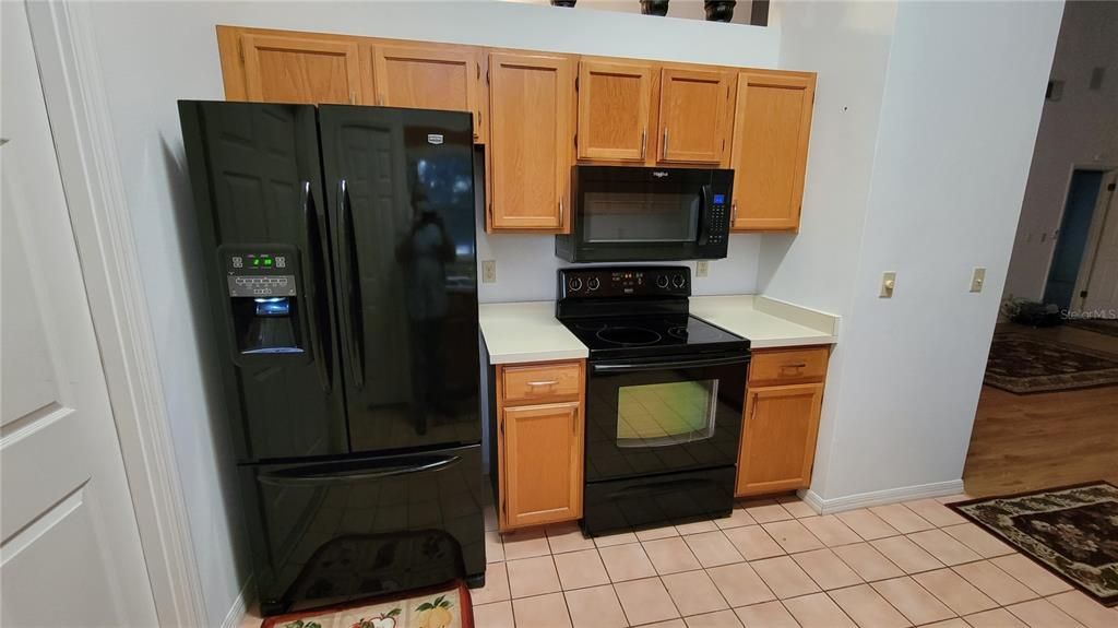 Recently Rented: $1,900 (2 beds, 2 baths, 1325 Square Feet)