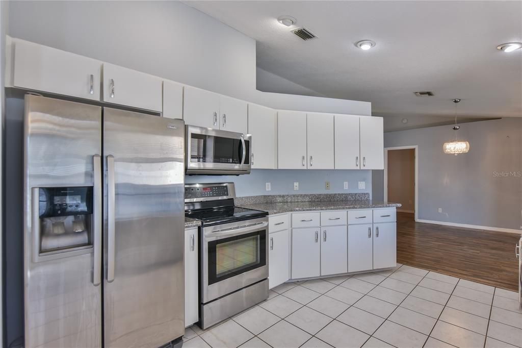 Recently Sold: $265,000 (3 beds, 2 baths, 1867 Square Feet)