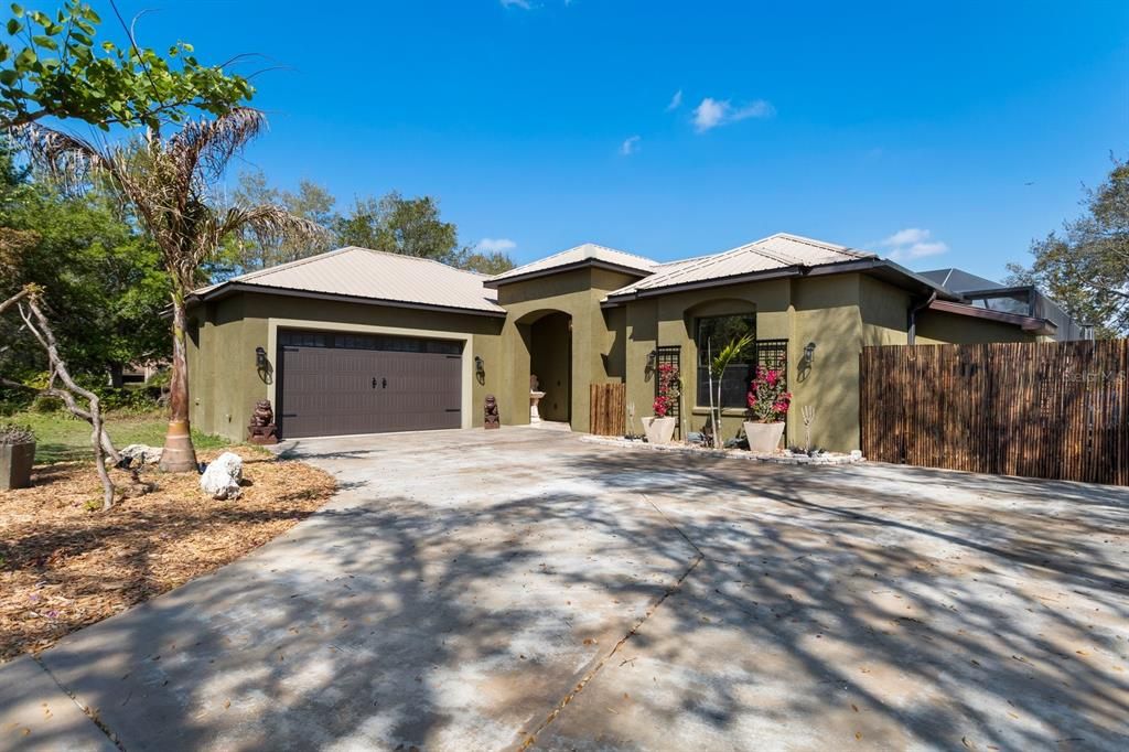 Recently Sold: $599,999 (3 beds, 3 baths, 1744 Square Feet)