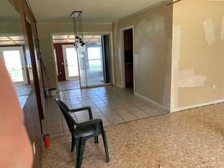 Vendido Recientemente: $239,900 (3 camas, 2 baños, 1785 Pies cuadrados)