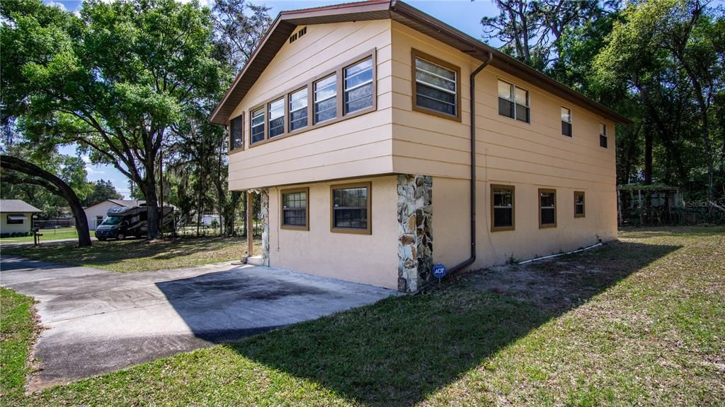 Recently Sold: $219,000 (3 beds, 1 baths, 1560 Square Feet)