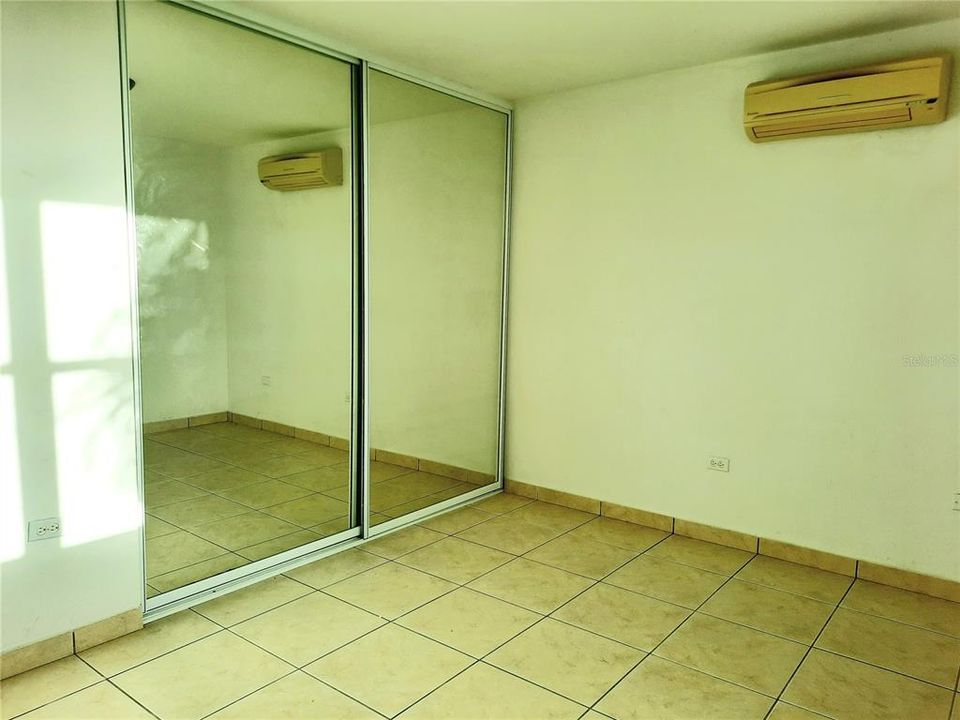 Vendido Recientemente: $270,000 (3 camas, 2 baños, 0 Pies cuadrados)