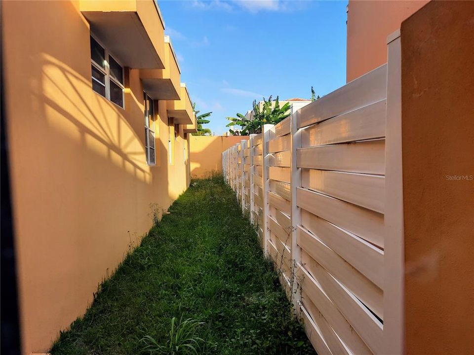 Vendido Recientemente: $270,000 (3 camas, 2 baños, 0 Pies cuadrados)