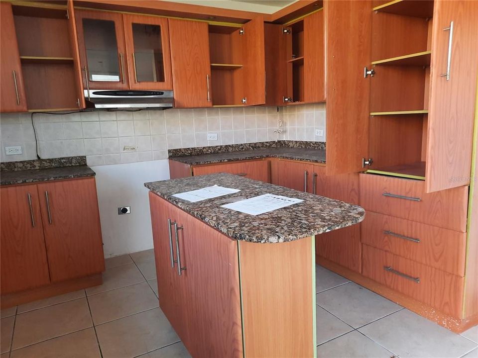 Vendido Recientemente: $270,000 (3 camas, 2 baños, 0 Pies cuadrados)