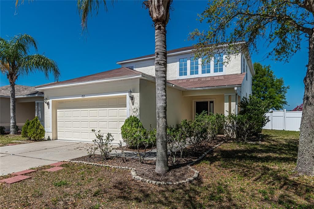 Recently Sold: $375,000 (3 beds, 2 baths, 1815 Square Feet)