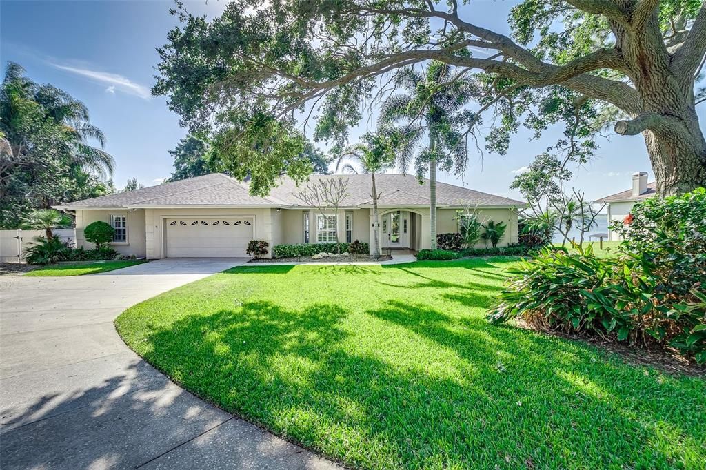 Recently Sold: $949,900 (4 beds, 2 baths, 2853 Square Feet)