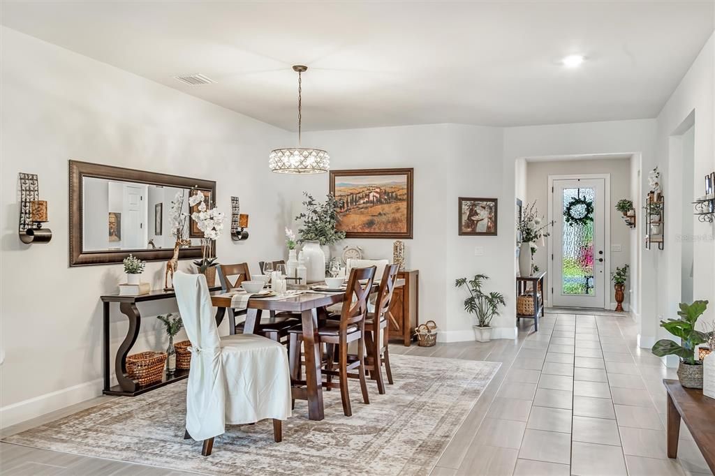 Recently Sold: $715,000 (3 beds, 3 baths, 2704 Square Feet)