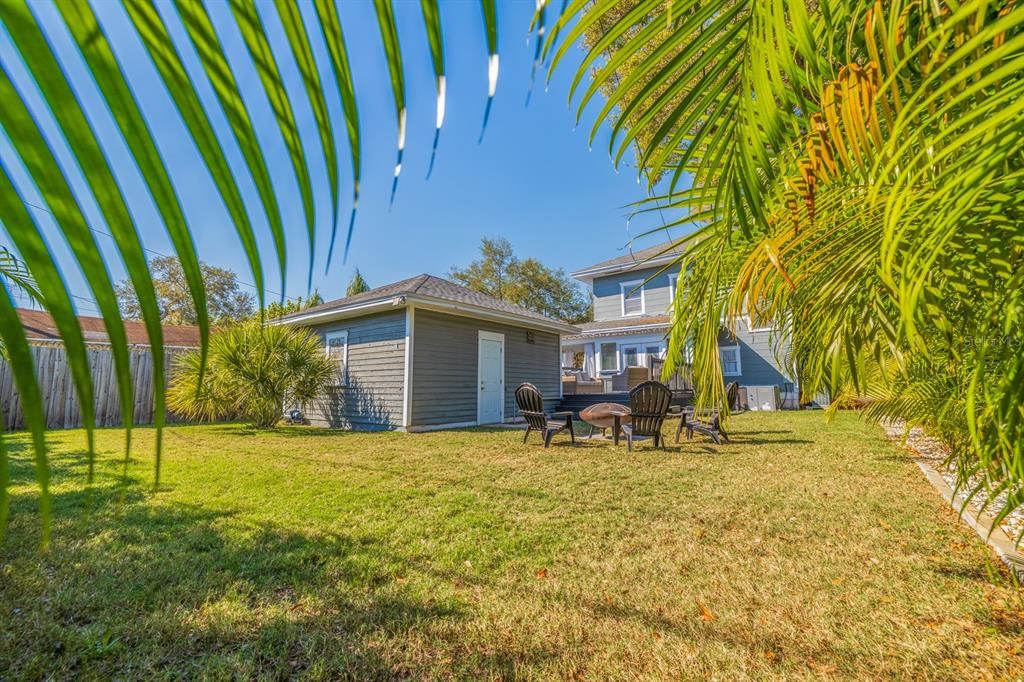 Recently Sold: $700,000 (3 beds, 2 baths, 1766 Square Feet)