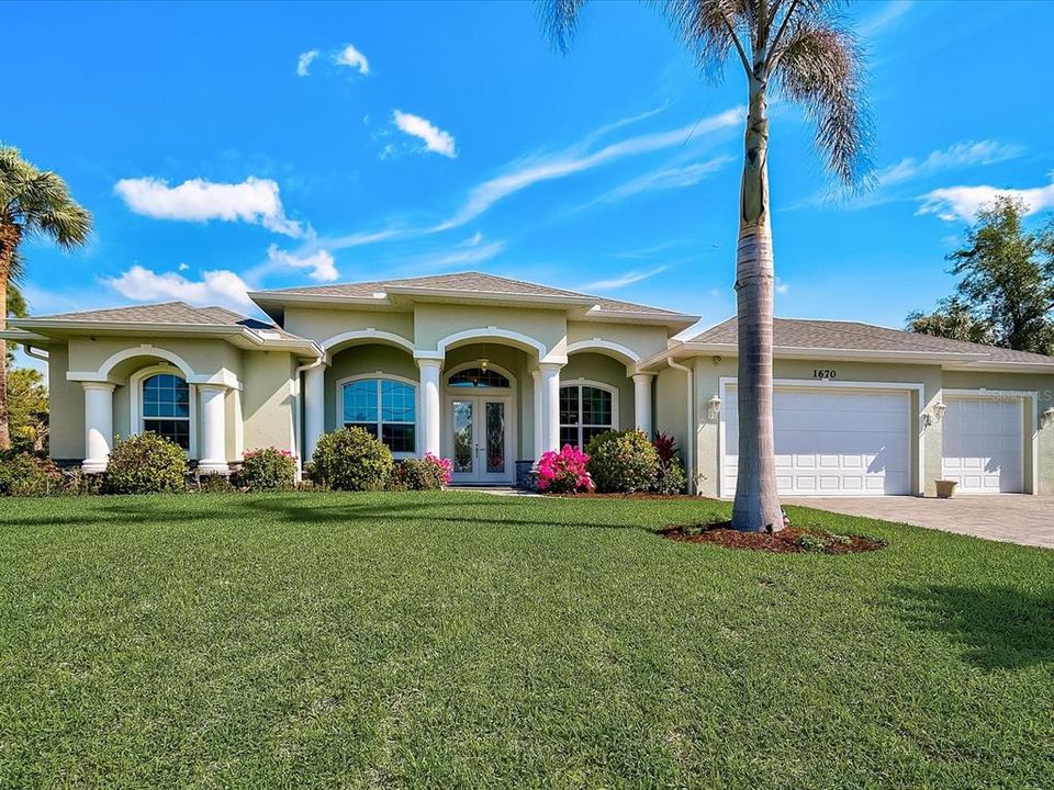 最近售出: $875,000 (4 贝兹, 2 浴室, 2493 平方英尺)