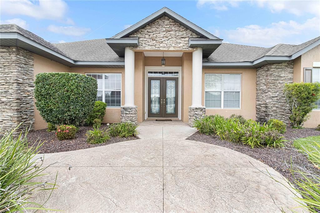 Recently Sold: $544,000 (4 beds, 2 baths, 2707 Square Feet)