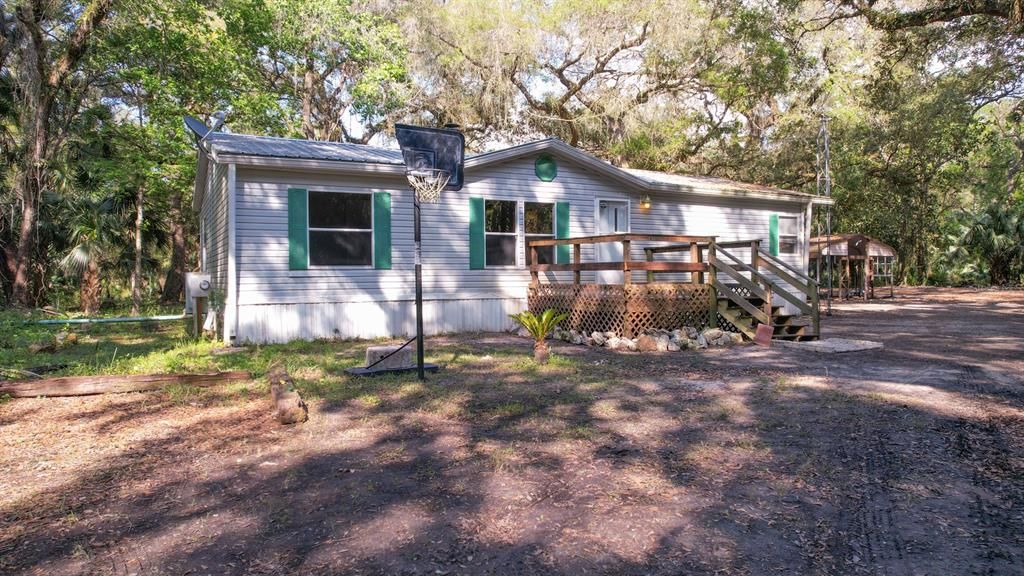 Recently Sold: $210,000 (3 beds, 2 baths, 1294 Square Feet)