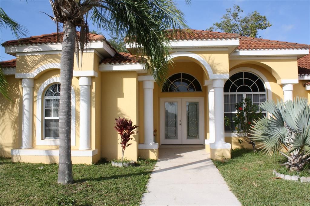 Recently Sold: $420,000 (3 beds, 2 baths, 2152 Square Feet)
