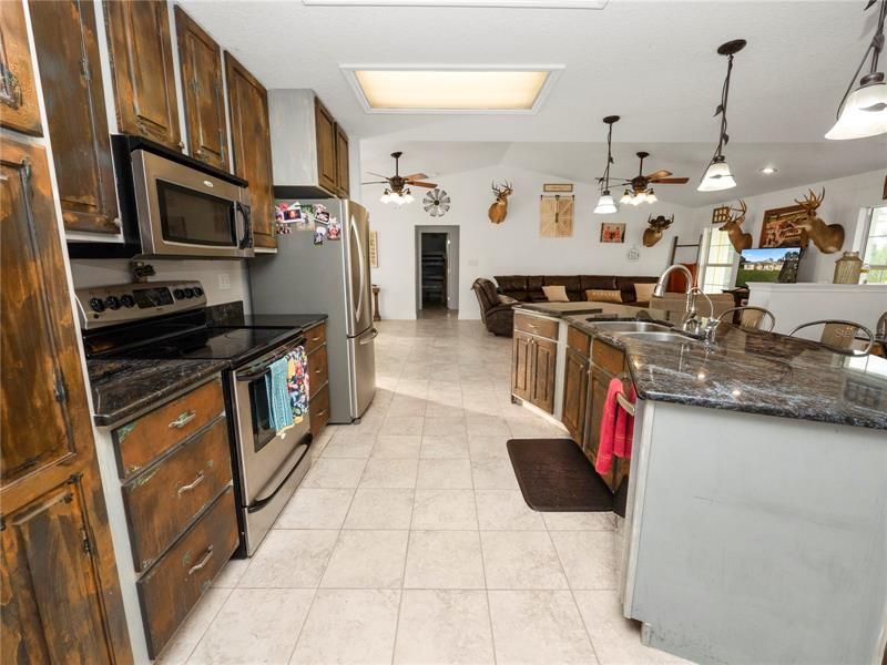Recently Sold: $399,000 (2 beds, 2 baths, 1727 Square Feet)