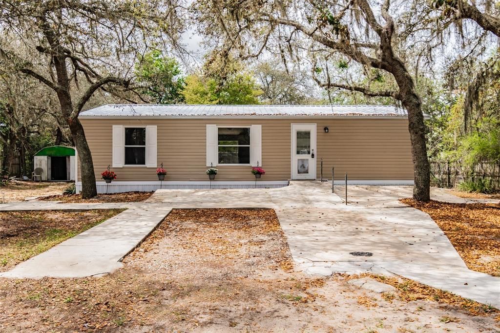 Recently Sold: $165,000 (3 beds, 2 baths, 960 Square Feet)