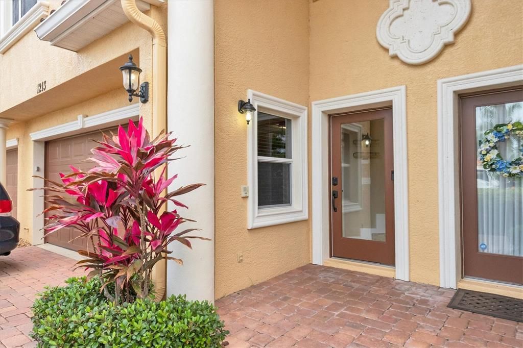Recently Sold: $650,000 (4 beds, 4 baths, 2848 Square Feet)