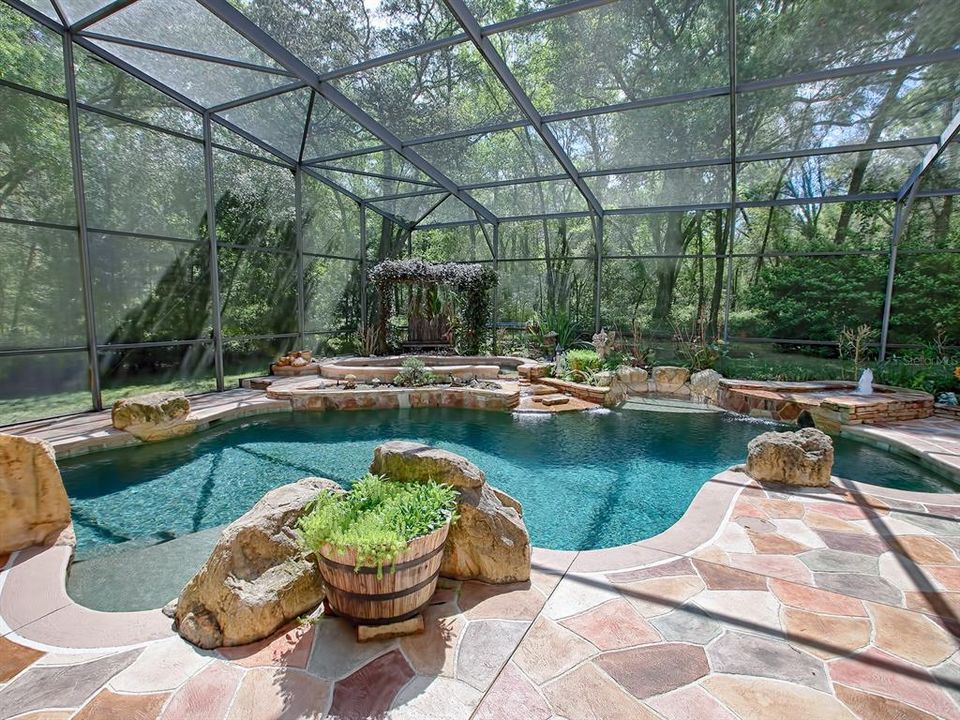 Your own oasis in your private back yard