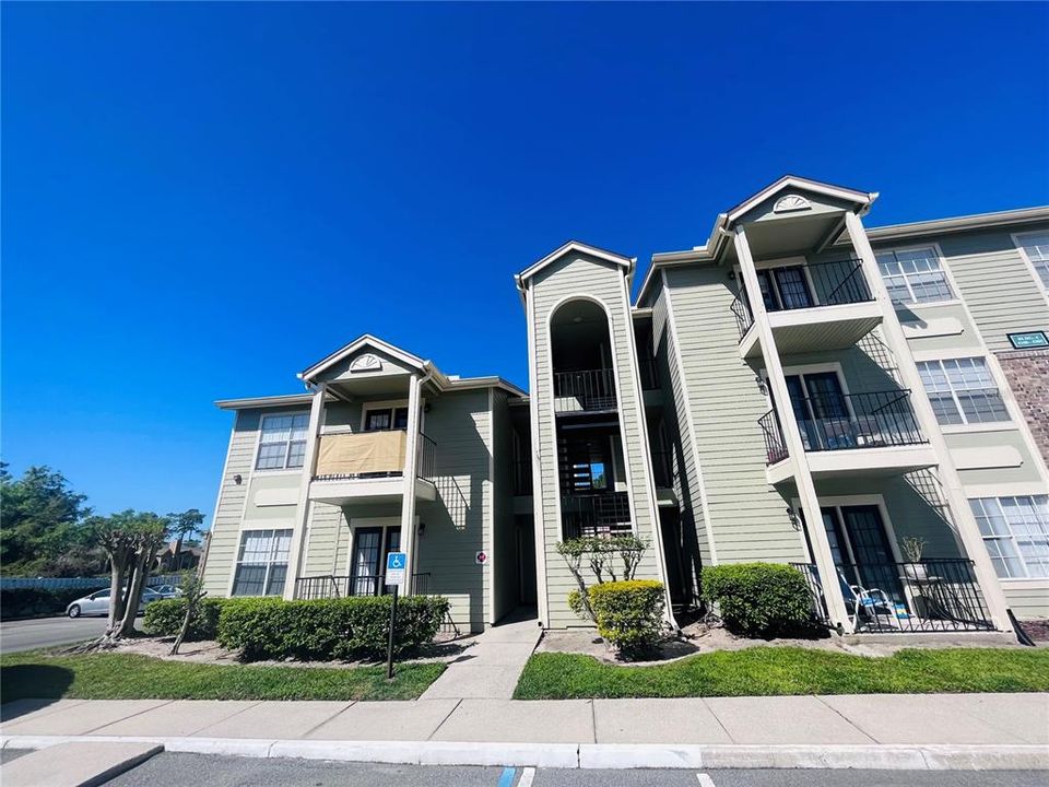 Recently Sold: $155,000 (1 beds, 1 baths, 583 Square Feet)