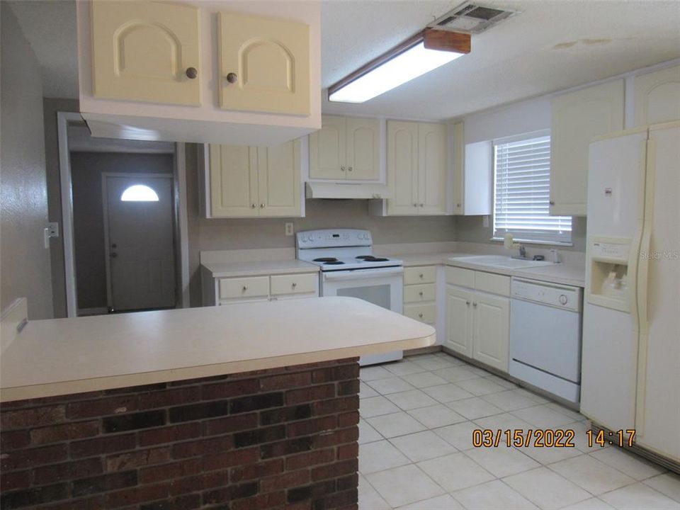 Recently Rented: $1,550 (3 beds, 1 baths, 1131 Square Feet)