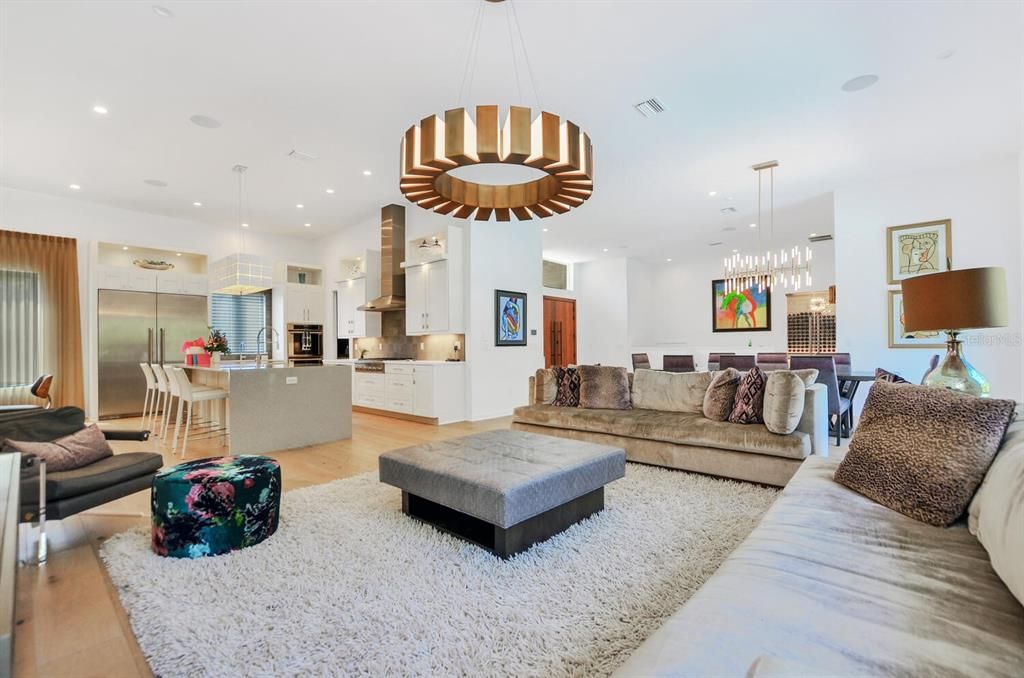 Recently Sold: $2,999,000 (4 beds, 4 baths, 4798 Square Feet)