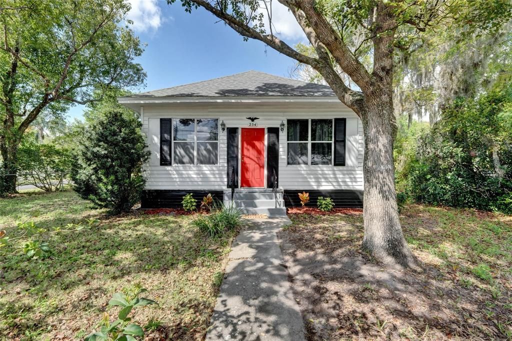 Recently Sold: $239,900 (2 beds, 1 baths, 1230 Square Feet)