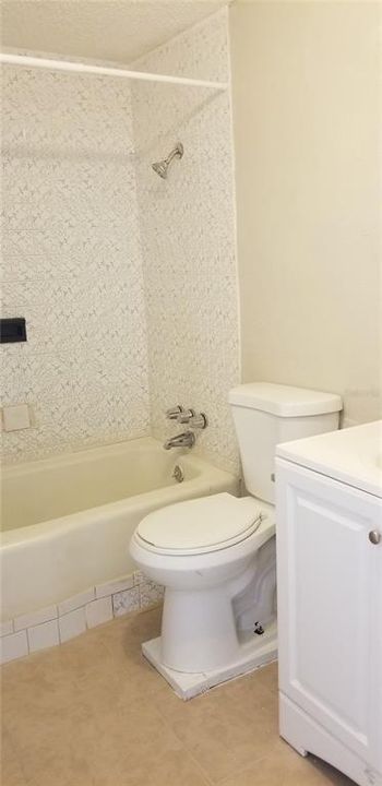 Recently Rented: $1,550 (2 beds, 1 baths, 720 Square Feet)