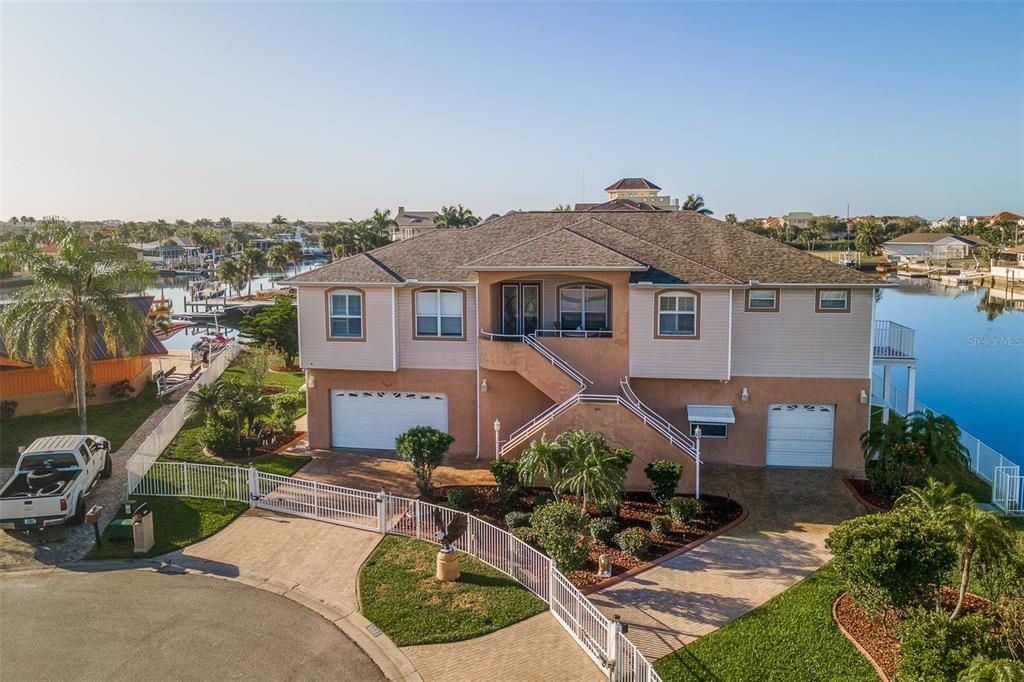 Recently Sold: $1,249,999 (6 beds, 3 baths, 3570 Square Feet)
