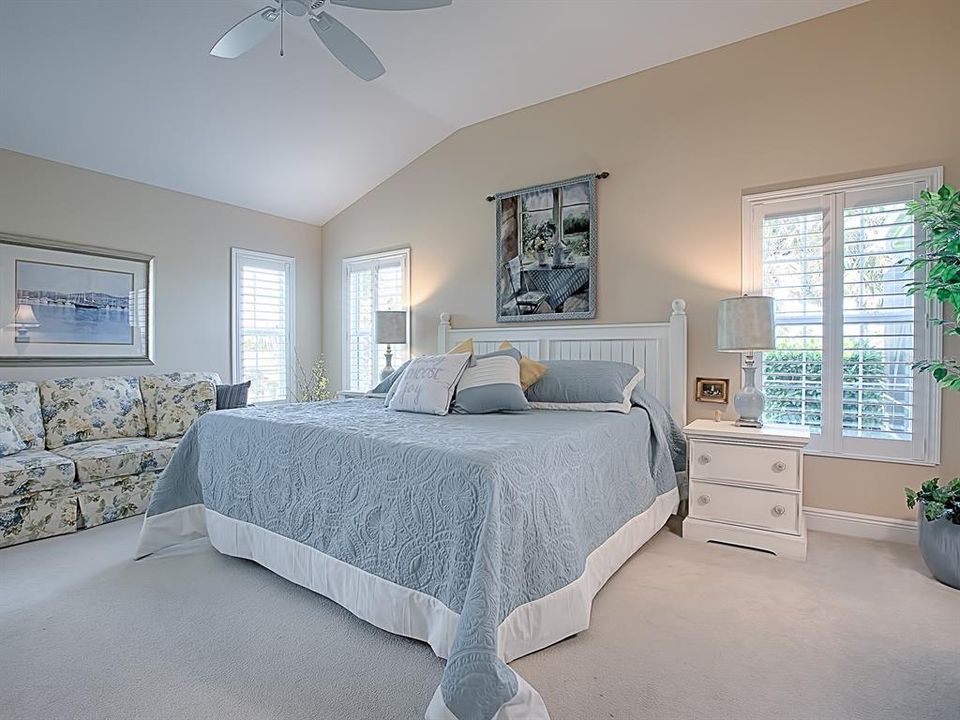 MASTER BEDROOM FACING THE GOLF COURSE VIEW!