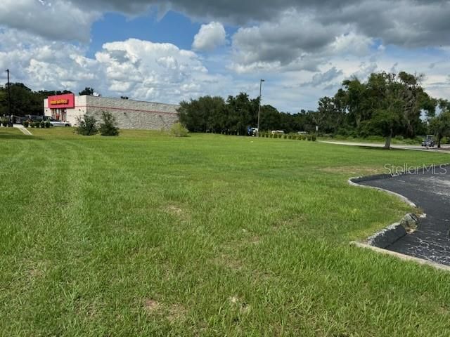 合同活跃: $240,000 (0.34 acres)