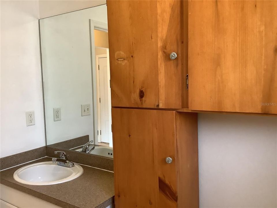 Vendido Recientemente: $299,900 (3 camas, 2 baños, 1674 Pies cuadrados)