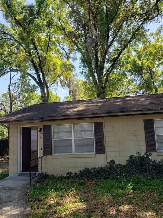 Recently Rented: $1,000 (2 beds, 1 baths, 1296 Square Feet)