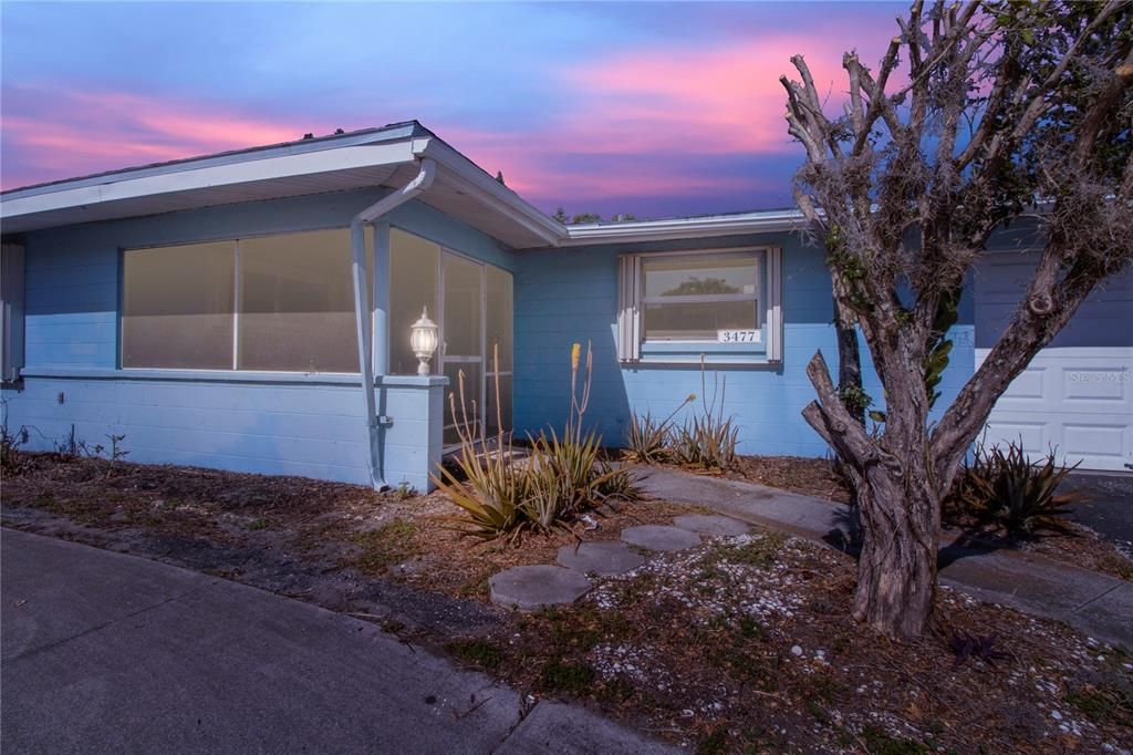 Recently Sold: $215,000 (2 beds, 2 baths, 1339 Square Feet)